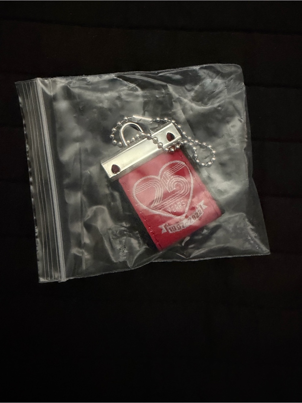 Harvey’s 25th Anniversary Hang Tag in Black - Picture 2 of 2